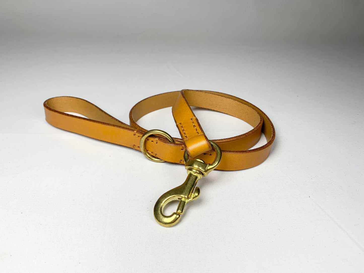 Hopton Leather Lead