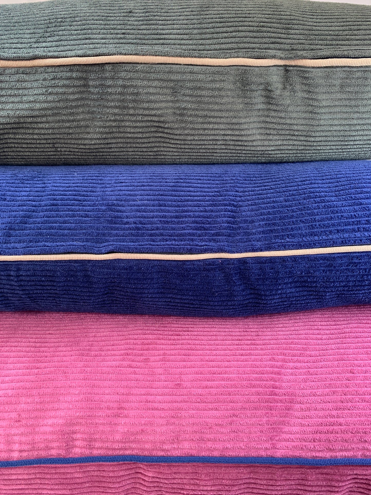 Bella Pillow Bed