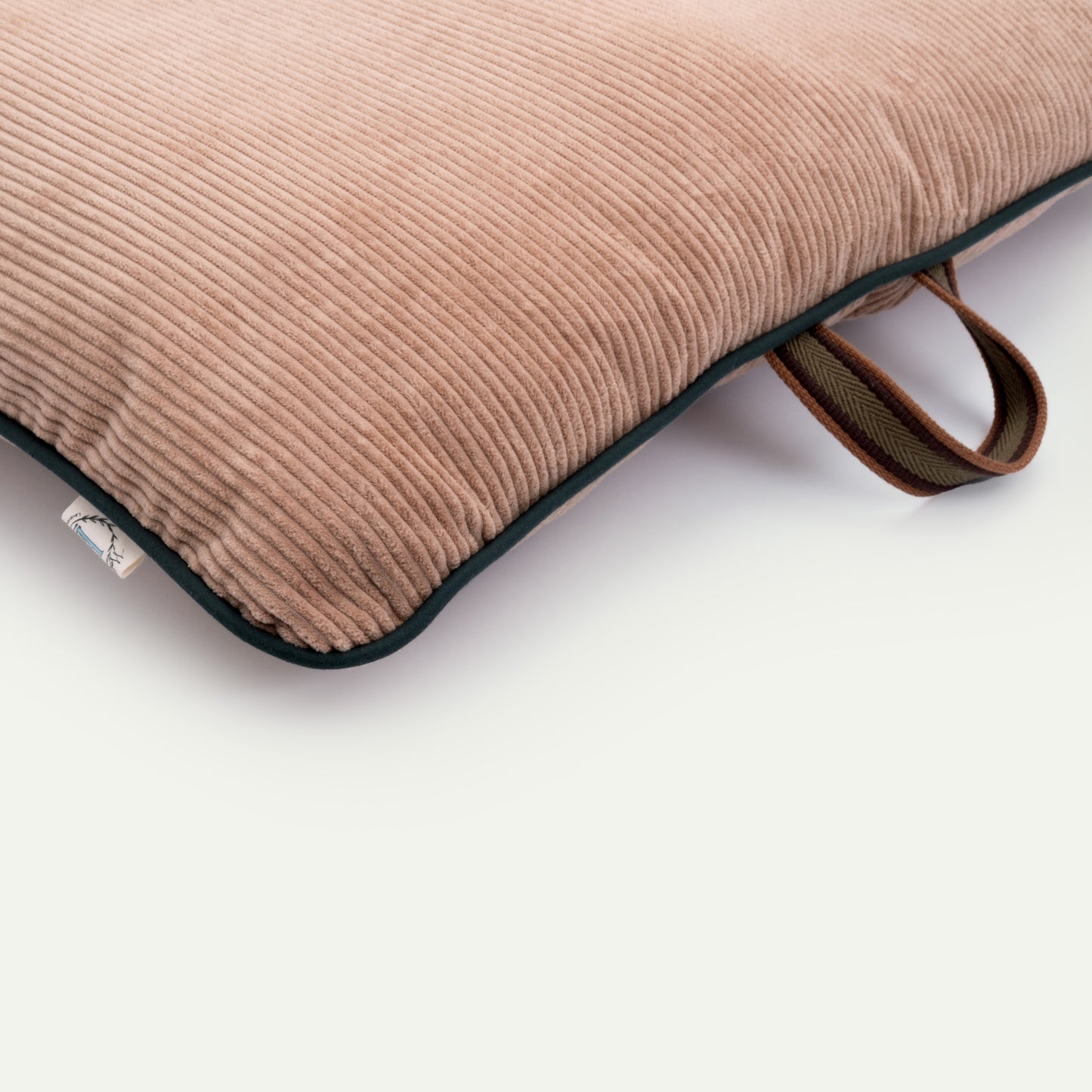 Bella Pillow Bed